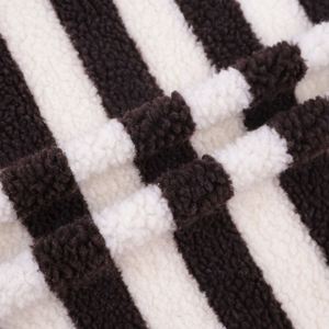Tissu en polaire sherpa jacquard en laine d'agneau douce et chaude 100% polyester de haute qualité pour manteau et couverture d'hiver - Product Image 3