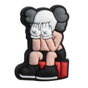 วัสดุทำรองเท้า PVC DIY อุปกรณ์ตกแต่งรองเท้า การ์ตูนหมีสุดน่ารัก หมีสุดเท่สไตล์ Bearbrick - Product Image 6