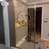 Paravents décoratifs fixes translucides en acier inoxydable plaqué or découpés au laser sur mesure pour la décoration intérieure