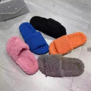 <span class=keywords><strong>Chaussons</strong></span> de créateur pour femmes, tendance, chauds et <span class=keywords><strong>fourrés</strong></span>, à plateforme, style claquettes, pour l'intérieur, avec broderie - Product Image 2