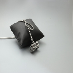 Collier avec pendentif marteau de Thor en acier titane, cadeau unisexe, bijoux à la mode - Product Image 4