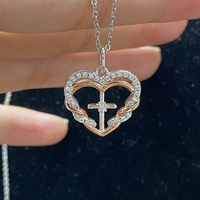 Collier en forme de coeur exquis double coeur or rose 18 carats argent 925 deux tons en forme de coeur croix accessoire femme à la mode