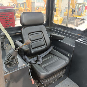 รถดันดินตีนตะขาบ Caterpillar D7G มือสองจากญี่ปุ่น เครื่องยนต์ CAT 3306 ขนาดกลาง พร้อมริปเปอร์ สำหรับงานก่อสร้างปรับระดับพื้นดิน - Product Image 6