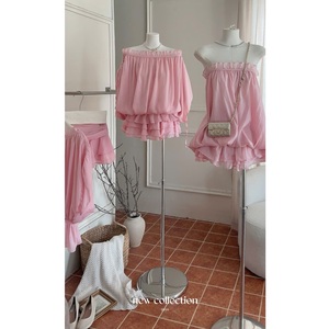 Ensemble Voile Rose Bochum Off-Sholle + Short Style Doux 100% Polyester Chiffon Vêtement Quotidien Ensemble Short 2 Pièces Vente en Gros - Product Image 1