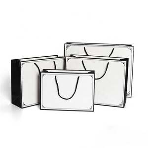 Bolsa de Papel de Regalo de Lujo con Logotipo Personalizado KM, para Cosméticos, Ropa, con Asas de Cinta - Product Image 3