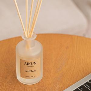 Aikun MOQ30pcs Kraft 250ml Round Glass Bottle Paper Tube Sticker Logo Custom Lasting Scent Aroma <b>Reed</b> <b>Diffuser</b> Set <b>for</b> Holiday - Product Image 3