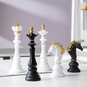 Ornements d'échecs créatifs en résine pour rois, chevaux, reines, pour décorations de table à la maison - Product Image 3