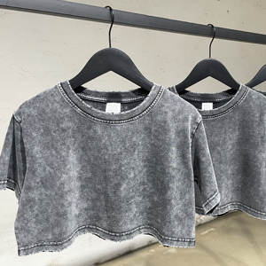 T-shirt Crop Top Ricamata con Lettere Vintage Personalizzata 305g da <span class=keywords><strong>Donna</strong></span>, <span class=keywords><strong>Nera</strong></span> Distressed con Collo a O, Lavaggio Acido, Taglia 2XL, Stile Ufficio - Product Image 1