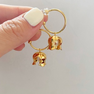 2024 bijoux vintage style français muguet boucles d'oreilles perle d'eau douce naturelle pétales dorés boucle d'oreille pour dame - Product Image 1