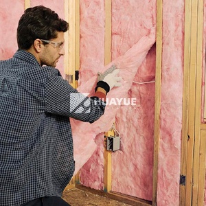 Matelas d'isolation en fibre <span class=keywords><strong>de</strong></span> <span class=keywords><strong>verre</strong></span> rose <span class=keywords><strong>de</strong></span> style design moderne <span class=keywords><strong>épaisseur</strong></span> 150mm R1.0 à R4.0 matériaux d'entrepôt <span class=keywords><strong>de</strong></span> maison pour une utilisation <span class=keywords><strong>dans</strong></span> la chambre à coucher - Product Image 5