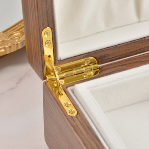 Caja de almacenamiento de colección de joyas de terciopelo personalizada de gama alta para pendientes, collares, anillos, joyero de madera - Product Image 5