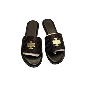 YESTEEM <span class=keywords><strong>Sandalias</strong></span> <span class=keywords><strong>Planas</strong></span> <span class=keywords><strong>Brillantes</strong></span> de Nuevo Estilo con Pedrería, Pantuflas Modernas y Cómodas de Alta Calidad para <span class=keywords><strong>Mujer</strong></span> - Product Image 1