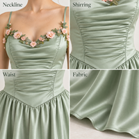 Robe longue personnalisée pour femme en satin, avec corsage froncé, appliques florales, bretelles spaghetti, taille ajustée, coupe trapèze, robe de soirée formelle
