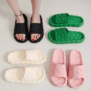 Auf Lager: Hochwertige CLOUD Hausschuhe mit Dicker Sohle und Original-Logo, Designer-Schuhe für Damen und Herren, Schaumstoff-Slides - Product Image 1