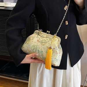 Chinese Style Tassel Clutch Bag With Chain Shoulder Bag For Evening Wear High Quality Horizontal Square Shape - Product Image 1