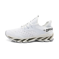 Baskets de sport respirantes et légères pour usage quotidien, grandes tailles, en maille tendance, avec coussin épais, en stock
