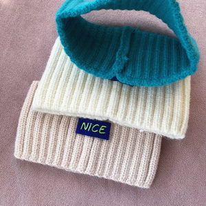 Bandeaux d'hiver en crochet élastiques doux personnalisés pour femmes bandeau pour cheveux chauds avec motif de lettres caractéristique commune du tissu - Product Image 3