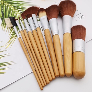 Nature Custom Logo 10PCs Kabuki Juego de <span class=keywords><strong>brochas</strong></span> de maquillaje Mango de bambú natural para uso facial - Product Image 4