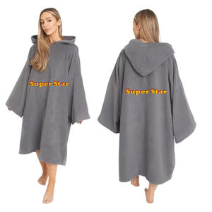 Serviette <span class=keywords><strong>poncho</strong></span> à capuche bon marché <span class=keywords><strong>poncho</strong></span> de <span class=keywords><strong>surf</strong></span> recyclé serviette de plage sweat à capuche personnalisé ponchos en microfibre à séchage rapide avec poche pour adultes - Product Image 1