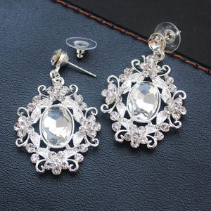 Nuovi Orecchini Lunghi Ellittici in Stile Palazzo Placcati Argento con Diamanti Bianchi Accessori da Sposa Esagerati - Product Image 2