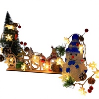 Guirlande lumineuse LED de Noël en plastique avec flocons de neige, pommes de pin, figurines de bonhomme de neige et de Père Noël, baies rouges et aiguilles de pin - Décoration de 2,20 m