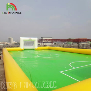 Terrain de sport gonflable Clubs de football Amusement en famille Football en plein air Arène gonflable de Zorb | Terrain de football gonflable de savon - Product Image 1