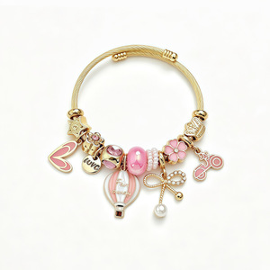 Bracelet en acier inoxydable plaqué or, étanche, en forme de montgolfière, tendance TikTok, de la marque Fanhua Jewelry - Product Image 6