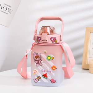 Botella de Agua Motivacional de Plástico con Forma de Cartón Cuadrado de 1500 ml y 50 oz, con Pajita y Correa, Éxito de Ventas en <span class=keywords><strong>Shopee</strong></span> 2022 - Product Image 6