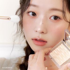 Clio Professional Prism Highlighter 01 Gold Sheer Pressed Powder Shimmering All Skin Tones - Product Image 3