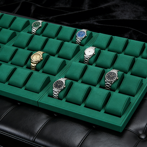 Ensemble de présentoirs de luxe en microfibre verte avec logo personnalisé pour montres et bijoux, support de présentation pour bracelets et montres - Product Image 5