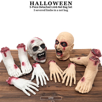 Ensemble de décorations effrayantes pour Halloween : membres coupés, têtes, mains et pieds artificiels sanglants, accessoires de farces dans un sac en filet pour la mise en scène de maisons hantées et de fêtes.