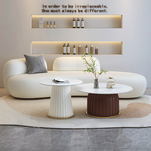 Ensemble de canapé sectionnel crème en cuir synthétique de style <span class=keywords><strong>scandinave</strong></span> Remplissage d'éponge de salon incurvé accessible pour une utilisation en appartement - Product Image 1