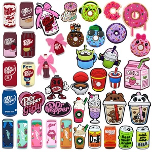 Venta al por mayor directa de fábrica: Encantadores dijes de PVC personalizables para zapatos con diseños de té de burbujas, café, comida y bebidas. - Product Image 1