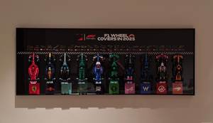 Cadre photo mural Speed Champion F1 Super Racing Car Building Block pour salon avec moteur électrique - Product Image 3