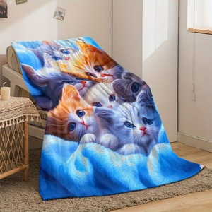 Couverture en peluche à imprimé chaton mignon, rectangulaire, fond bleu doux, décoration intérieure, utilisation quatre saisons, anti-boulochage, lavable en machine - Product Image 2
