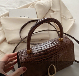 Nouveau sac bandoulière rétro en cuir PU pour femme avec boucle fermée et doublure en polyester, sacoche tendance - Product Image 3