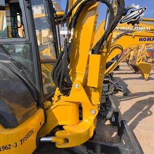 Excavatrice Komatsu PC40 de 4 tonnes, d'occasion, de marque japonaise, moteur Cummins, excavatrice sur chenilles, petite excavatrice d'occasion, provenance du Japon. - Product Image 3