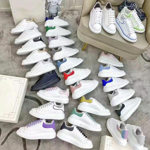 Zapatos Blancos de Moda para Primavera y Otoño, Nuevos con Suela Gruesa Tipo Muffin, con Aumento de Altura Interno, de Cuero, para Parejas, Casuales, de Diseñador - Product Image 2