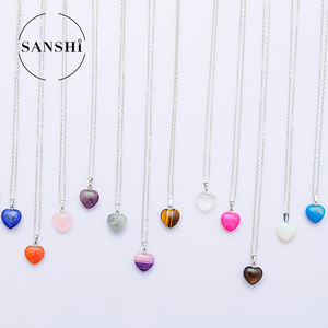 סיטונאי במפעל מחיר רב צבע 16mm אהבת לב קסם ריפוי קריסטל נשים מתנה טבעי תכשיטי קריסטל - Product Image 2