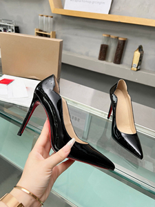 Nouvelles Escarpins Premium 2026 en Cuir Verni Nude à Bout Pointu, Talon Aiguille, Dessus Ondulé et Semelle Rouge - Product Image 3