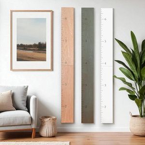 Toise murale en bois couleur naturelle style minimaliste pour suivre la croissance des enfants - Product Image 1