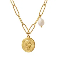 Collier Pendentif Tendance en Acier Inoxydable avec Chaîne Trombone Texturée Vintage, Pièce Rétro et Décoration Perle Baroque