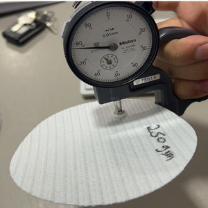 Trung Quốc Nhà sản xuất lớp phủ mái gia cố không dệt tái chế Polyester khâu trái phiếu vải không dệt - Product Image 6