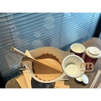 Nouveau design d'emballage pour la restauration rapide : support conique pour frites, poulet frit, combo burger et gobelet à collation, avec papier d'emballage