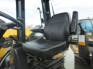 รถตักล้อยาง JCB 4x4 พร้อมหัวขุดขนาดเล็ก รถขุดตีนตะขาบแบบลากจูง รถตักล้อยาง 4x4/รถขุดตีนตะขาบ - Product Image 6