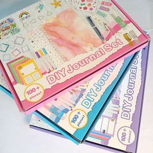 Set Diario <span class=keywords><strong>Fai</strong></span>-<span class=keywords><strong>da</strong></span>-<span class=keywords><strong>Te</strong></span> per Genitori e Figli con Stampa Digitale in Plastica Marca CHARISMA, Kit Scrapbook per Ragazze Modello JLT-S0027 - Product Image 4