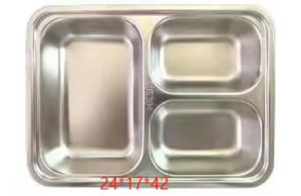 Petit type à angle droit à trois grilles