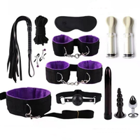 Ensemble d'accessoires de bondage, kit BDSM avec menottes, fouet, bâillon, plug anal