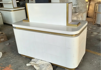 Étagères à parfums blanches, vitrine de magasin de cosmétiques, meubles de présentation, armoires de présentation, présentoirs avec éclairage LED, vitrine de cosmétiques pour soins de la peau