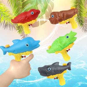 Pistolet à eau en forme d'animal de dessin animé 450 ml, 5 modèles : dinosaure, perroquet, requin, dauphin, chiot – Jouet d'été pour enfants, idéal pour les jeux en extérieur, cadeau parfait - Product Image 2